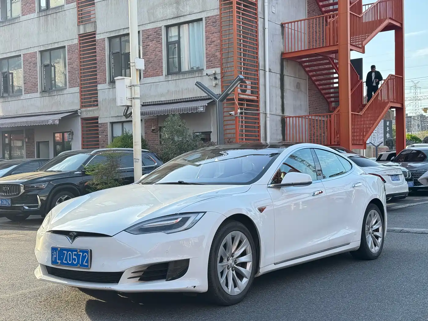 TESLA MODEL S 2016