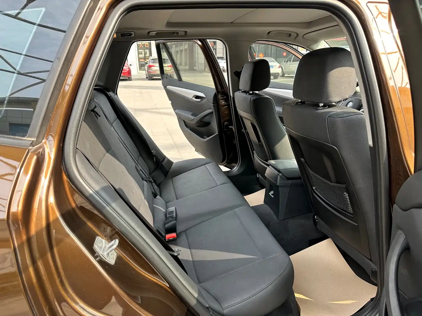 BMW X1 2014 sDrive18i Leading Edition фото 20