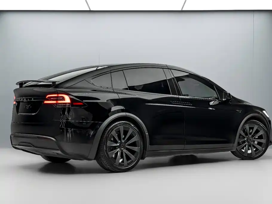 Фото 8 - Tesla Model X