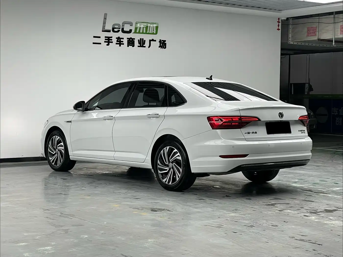 Volkswagen Sagitar 2021 280TSI DSG Surpassing Edition фото 4