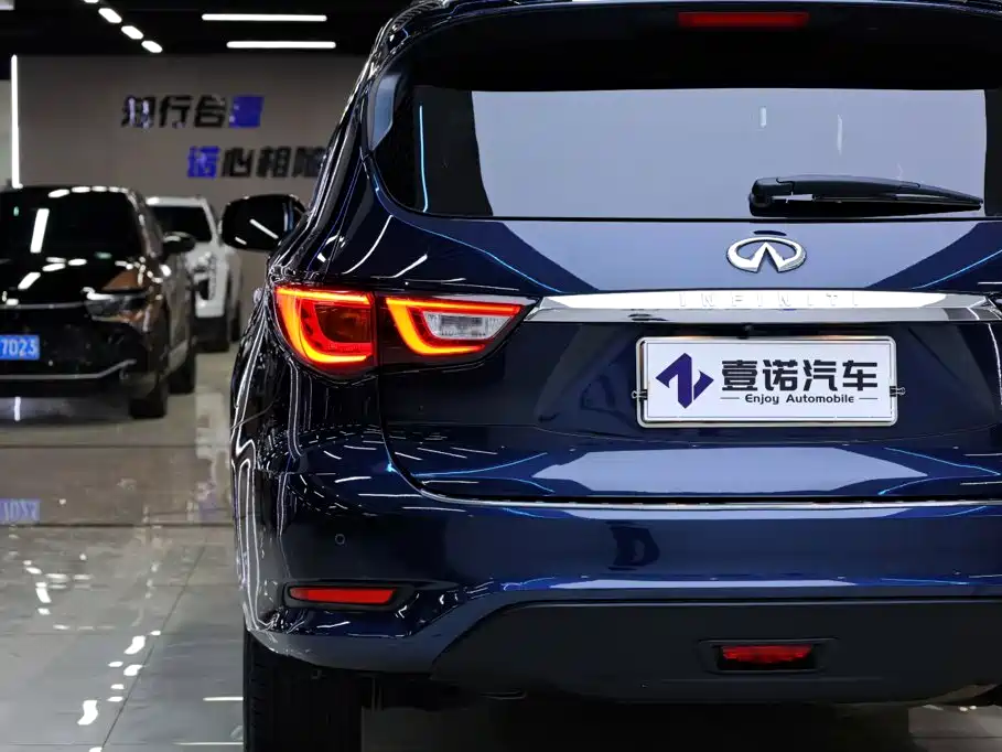 Photo 8 - Infiniti QX60 (Import)