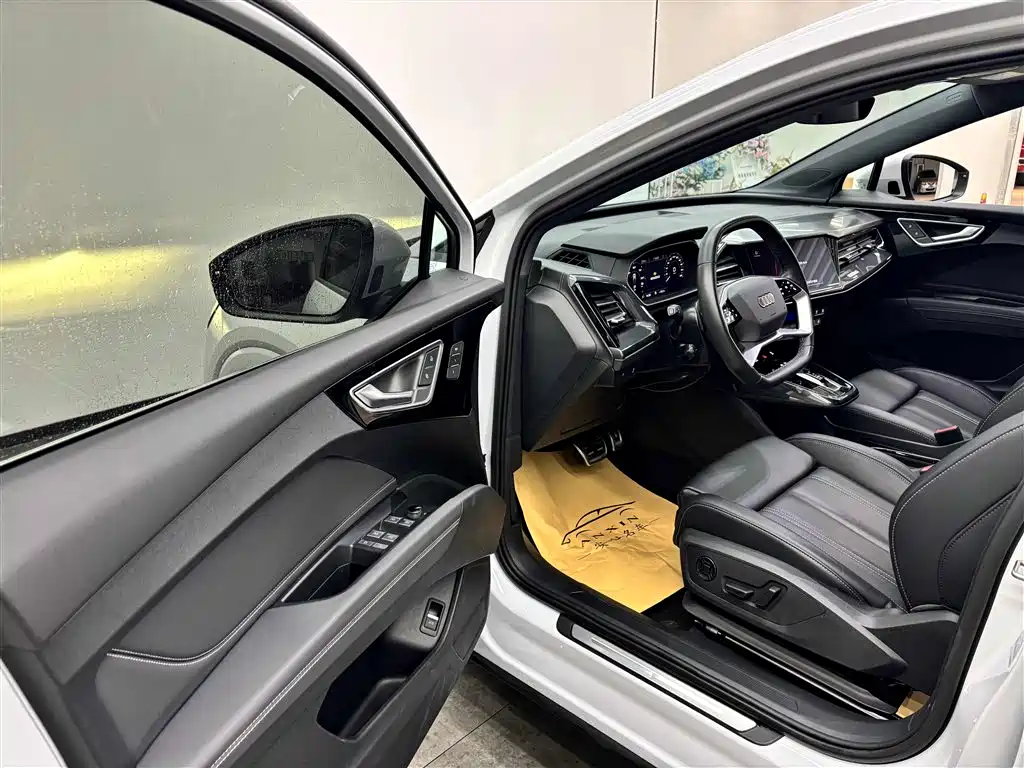 Audi Q4 e-tron 2024 40 e-tron Creation Edition фото 6