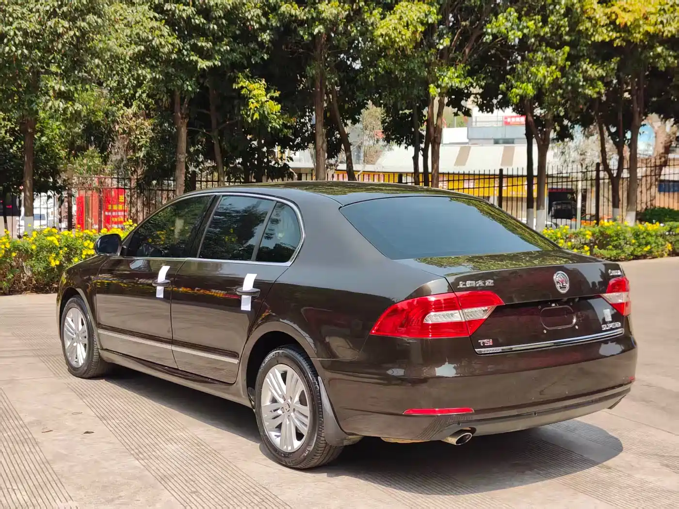 Škoda Superb 2013 2.0TSI DSG Executive Edition фото 9