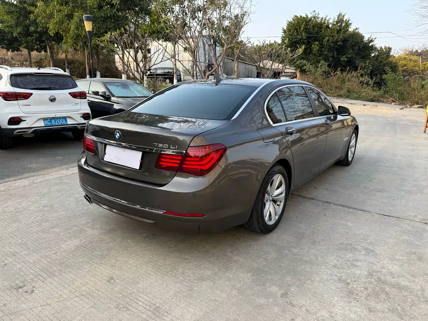Photo 4 - BMW 7 Series