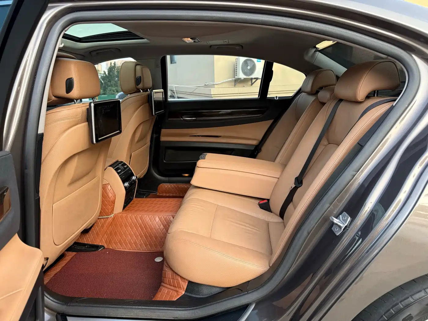 Photo 11 - BMW 7 Series