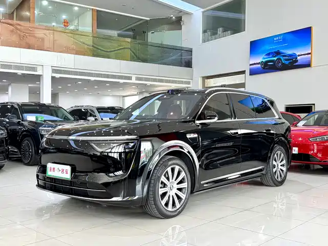 AITO Wenjie AITO M8 2025
