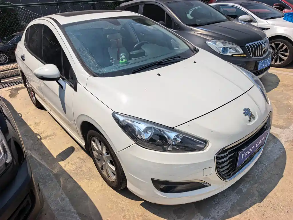 Peugeot 308 2013 2013 Model 1.6L Manual Superior Style
