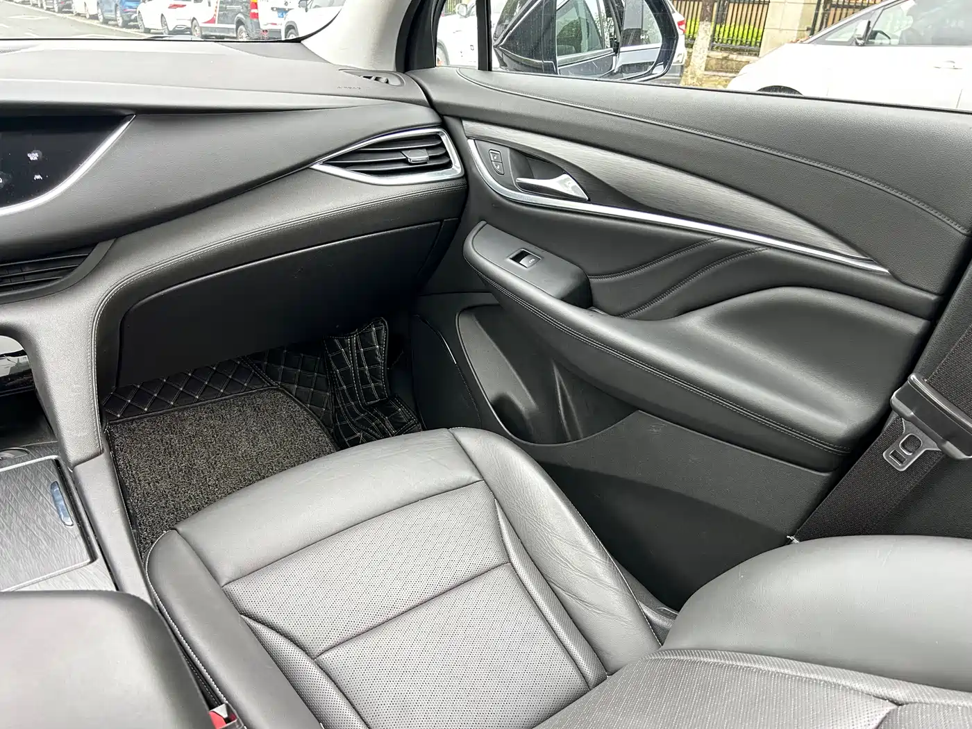 Buick Enclave 2022 652T 4WD Premium 7-Seater фото 16