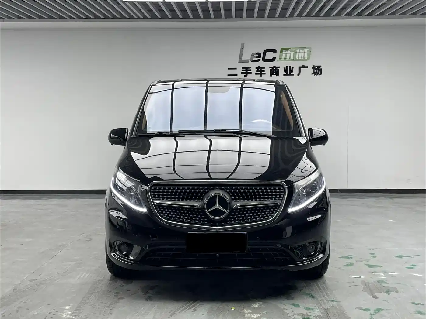 Mercedes-Benz Vito 2020 2.0T Business Edition (7-seater) фото 2