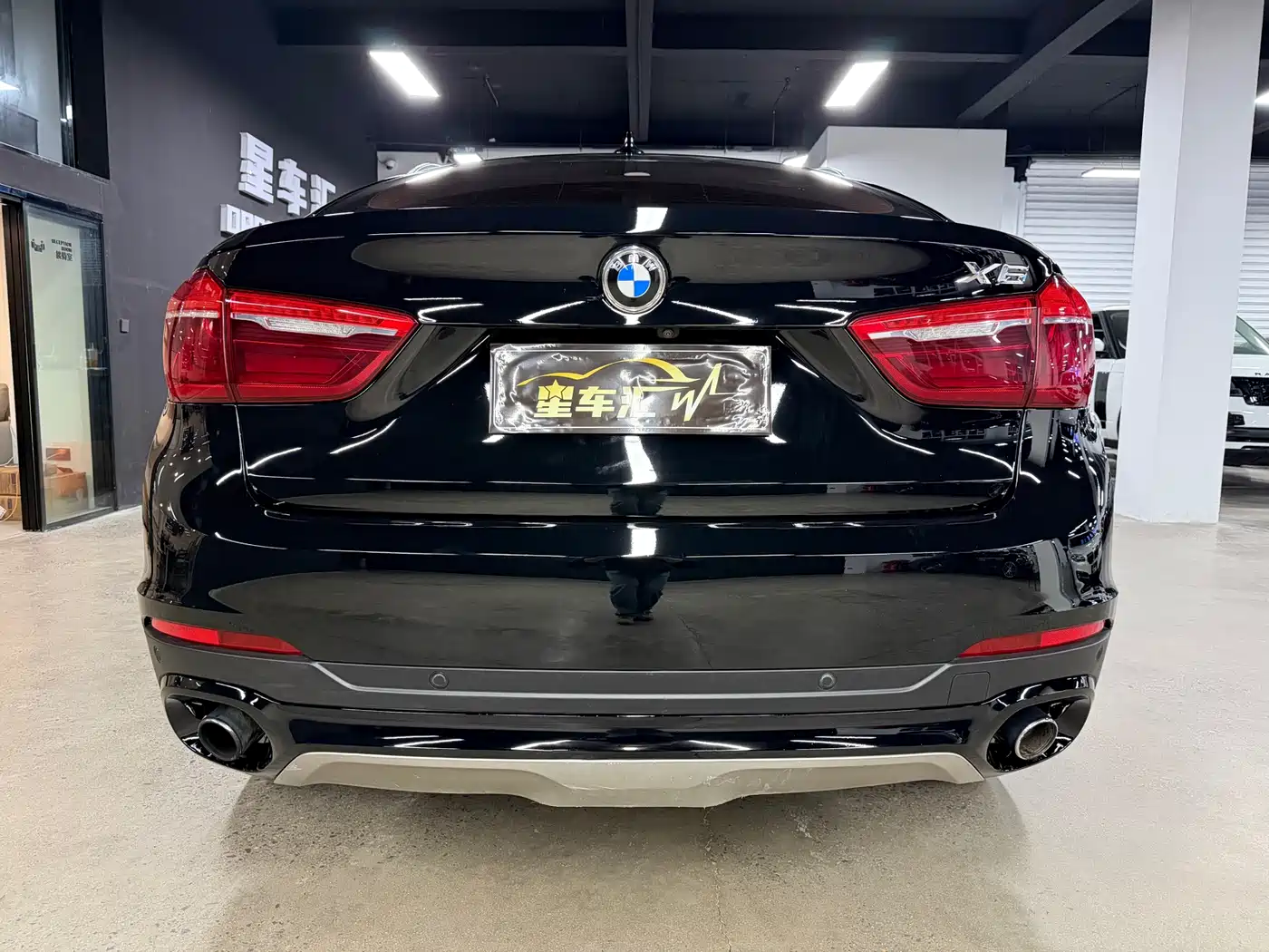 BMW X6 2015 xDrive28i фото 12