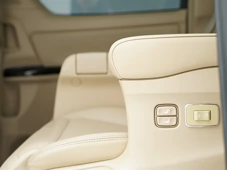 Toyota Alphard 2012 3.5L Luxury Edition фото 19