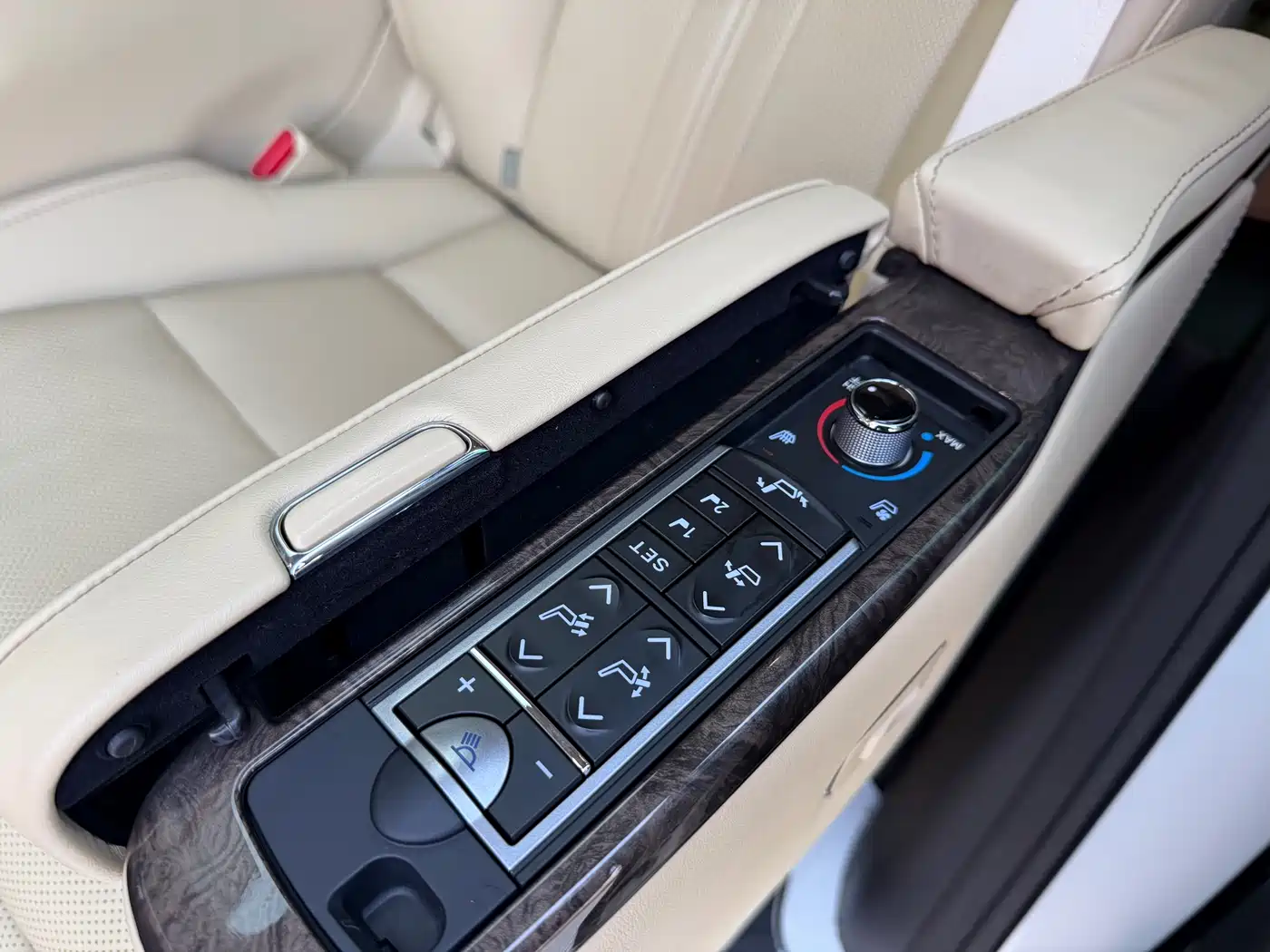 Toyota Vellfire 2021 Crown Hybrid 2.5L HV Supreme Edition фото 7