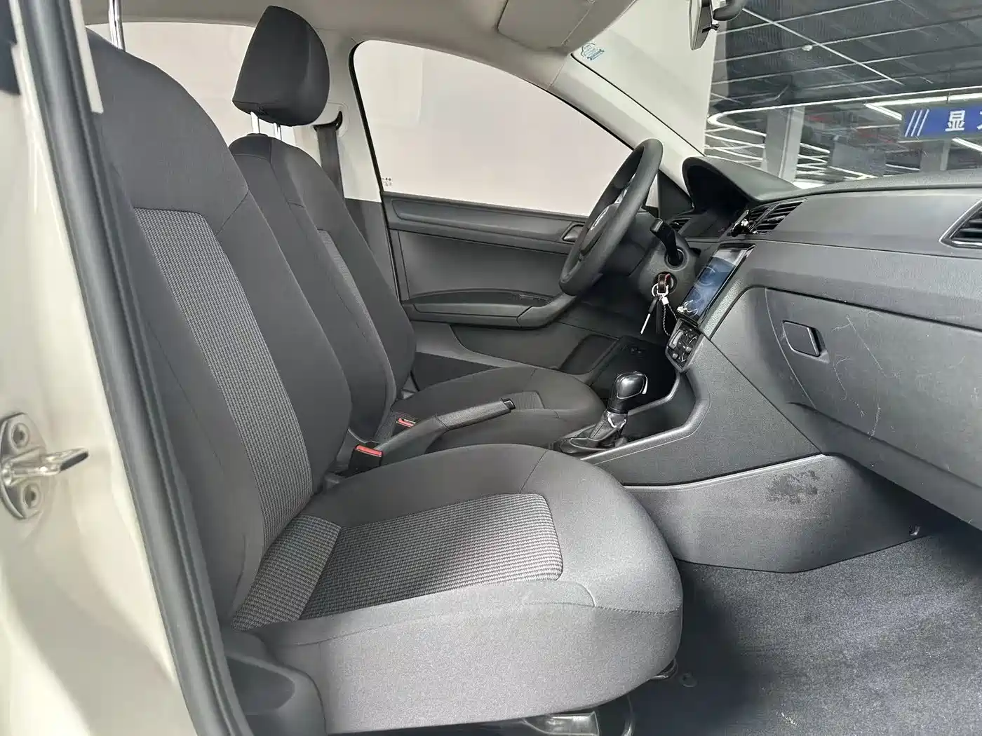 Volkswagen Santana 2018 1.5L Automatic Trend Edition фото 16