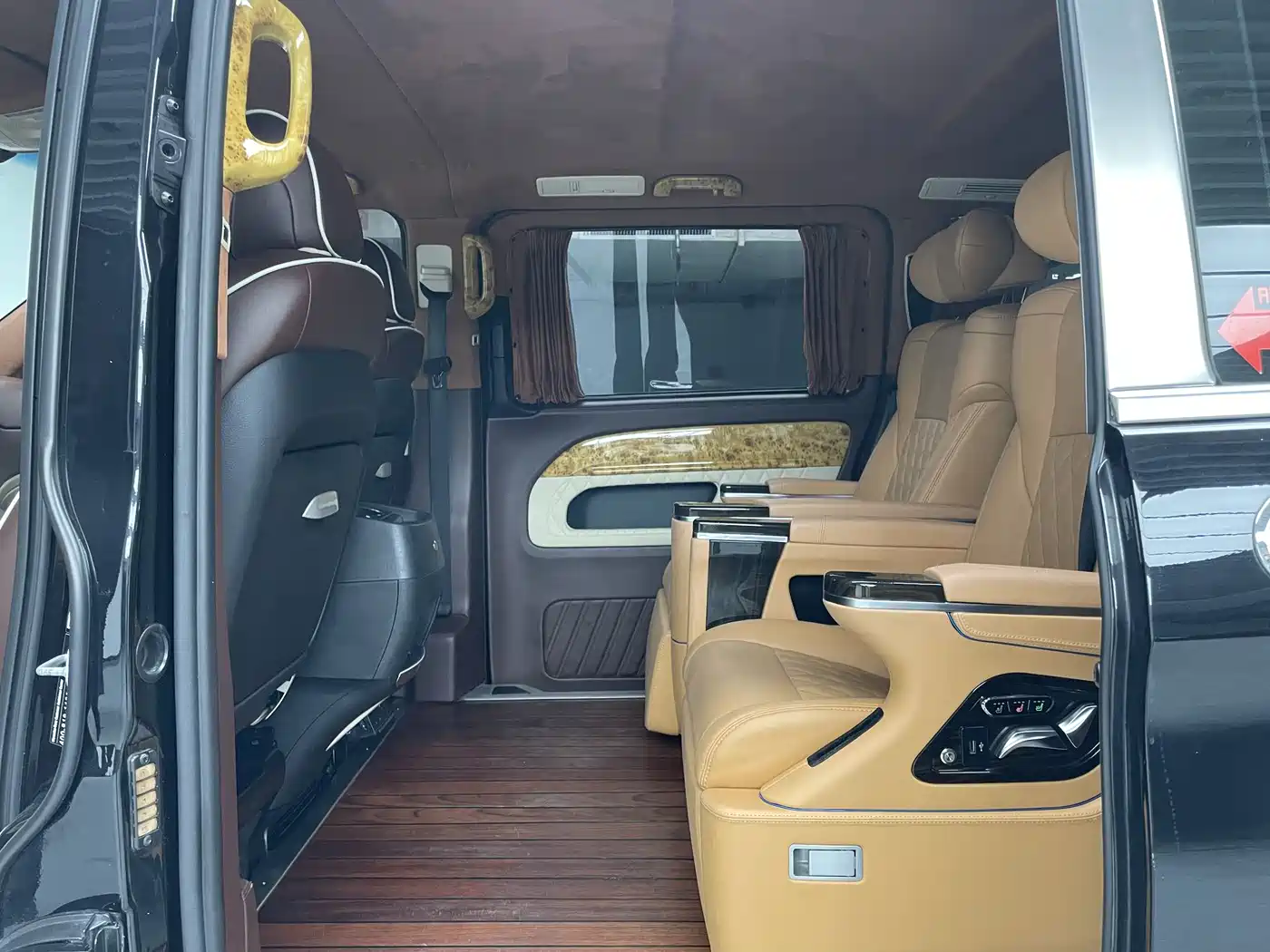 Mercedes-Benz Vito 2020 2.0T Business Edition (7-seater) фото 7