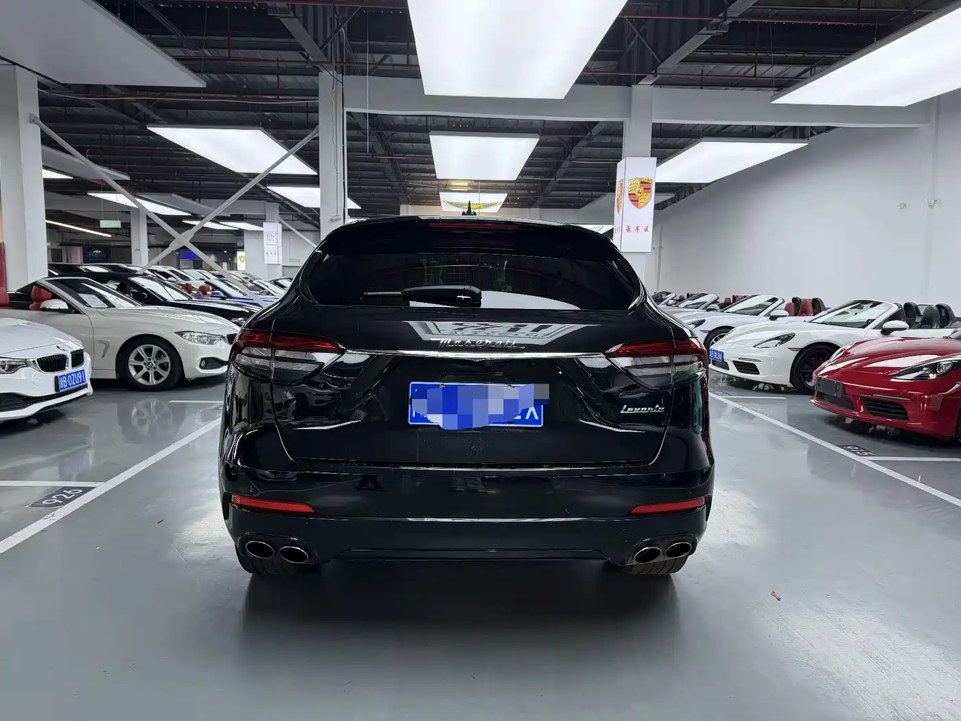 Maserati Levante 2016 3.0T Standard фото 15