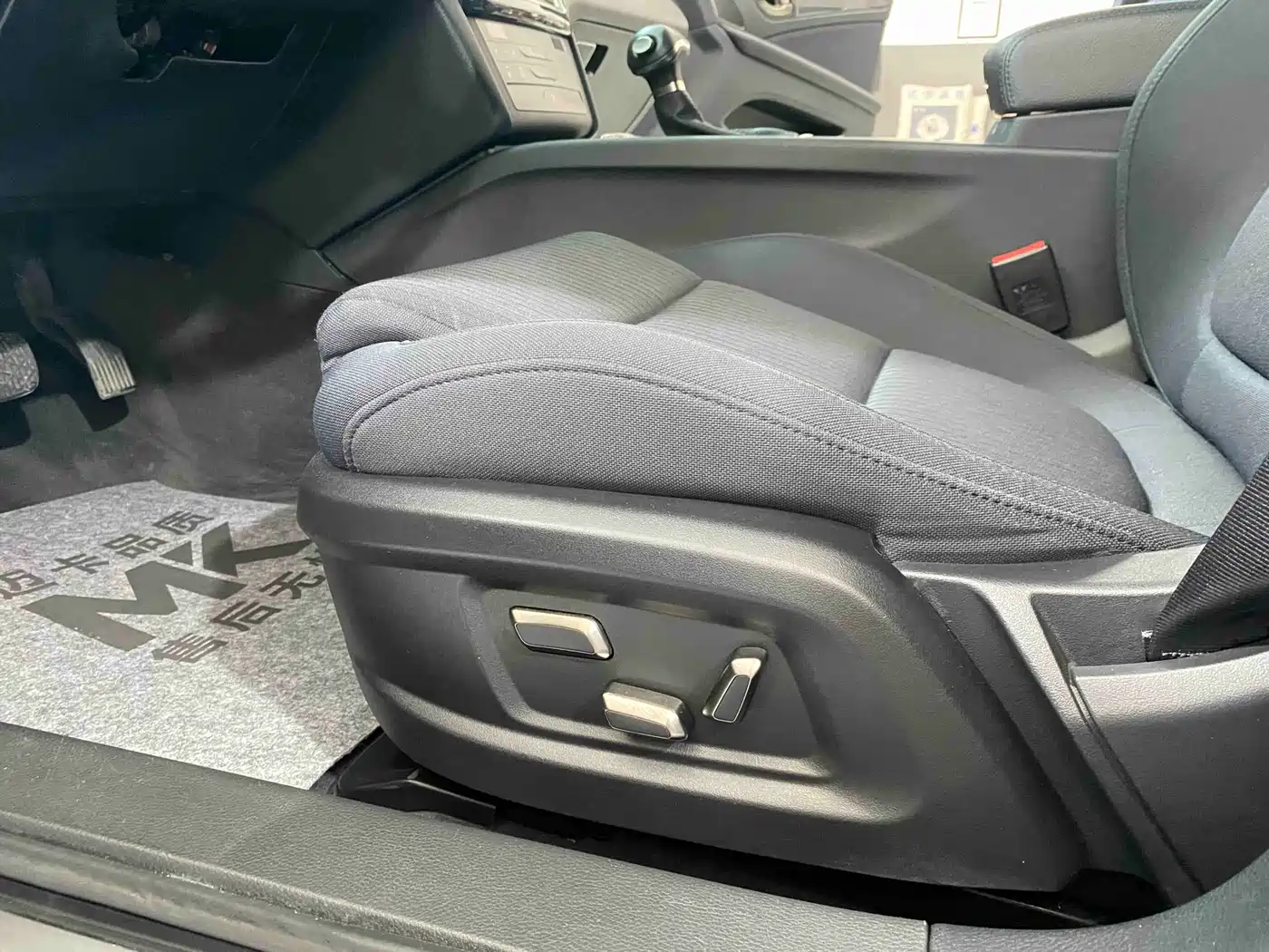 Hongqi H7 2020 2019 1.8T Comfort Edition