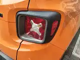 Photo 8 - Jeep Renegade