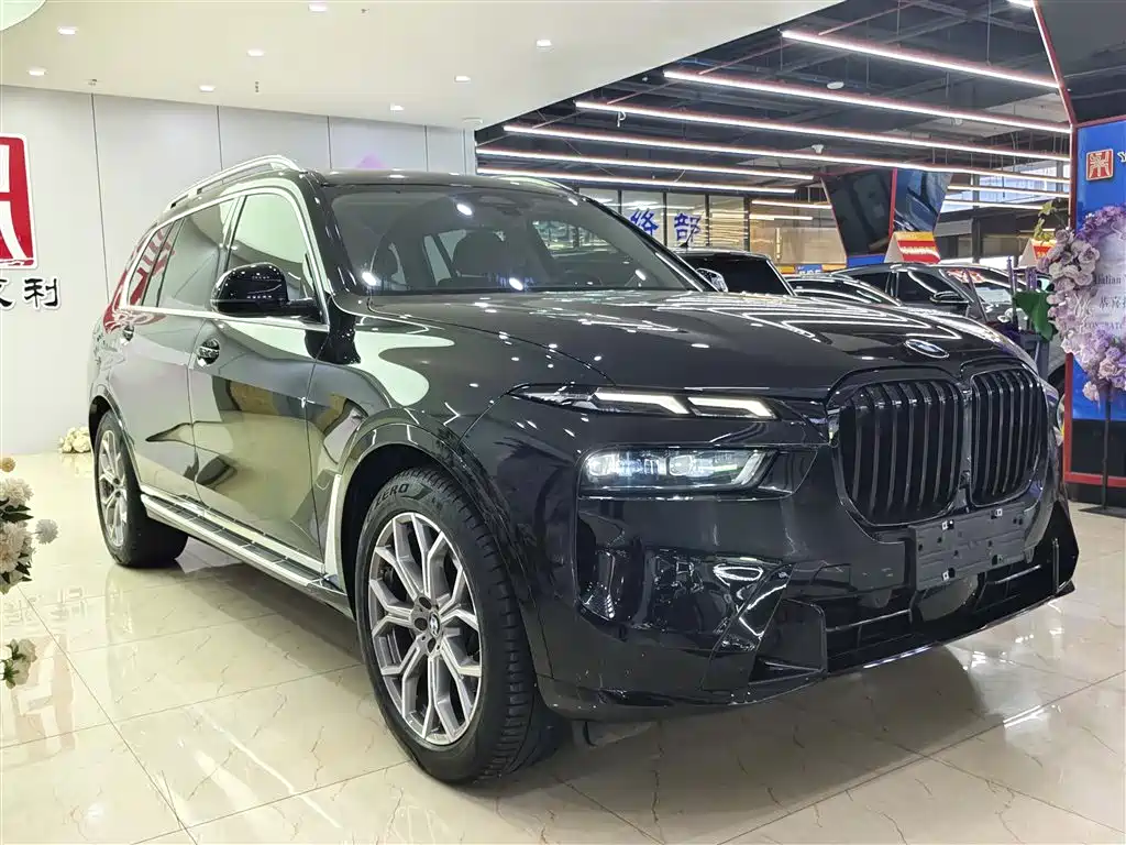 BMW X7 2023 xDrive40i Leading Luxury Package фото 3