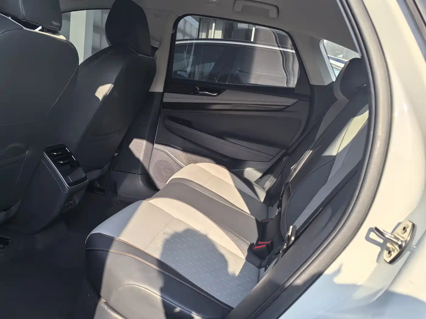 VOLKSWAGEN ID.7 VIZZION