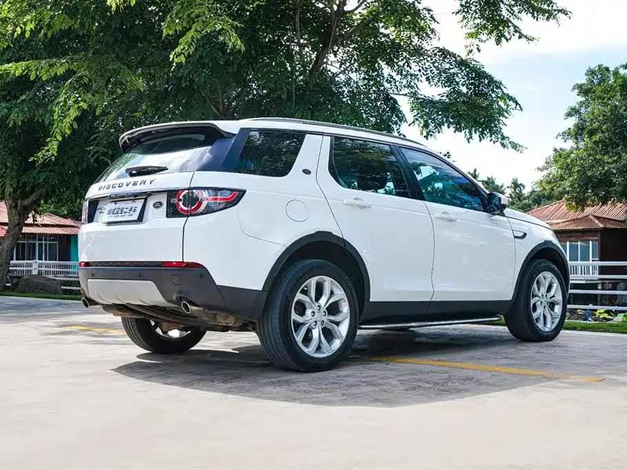 Land Rover Discovery Sport 2017 2.0T HSE фото 6