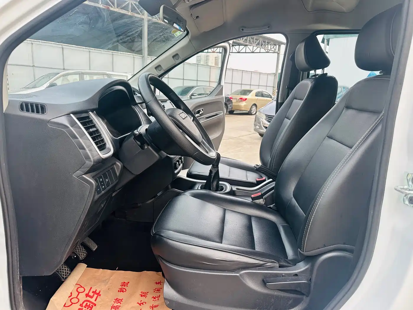 SRM Xinyuan Golden Sealion M 2023 2024 Model 1.5L Travel Lion Passenger Vehicle 5/6/7 Seater