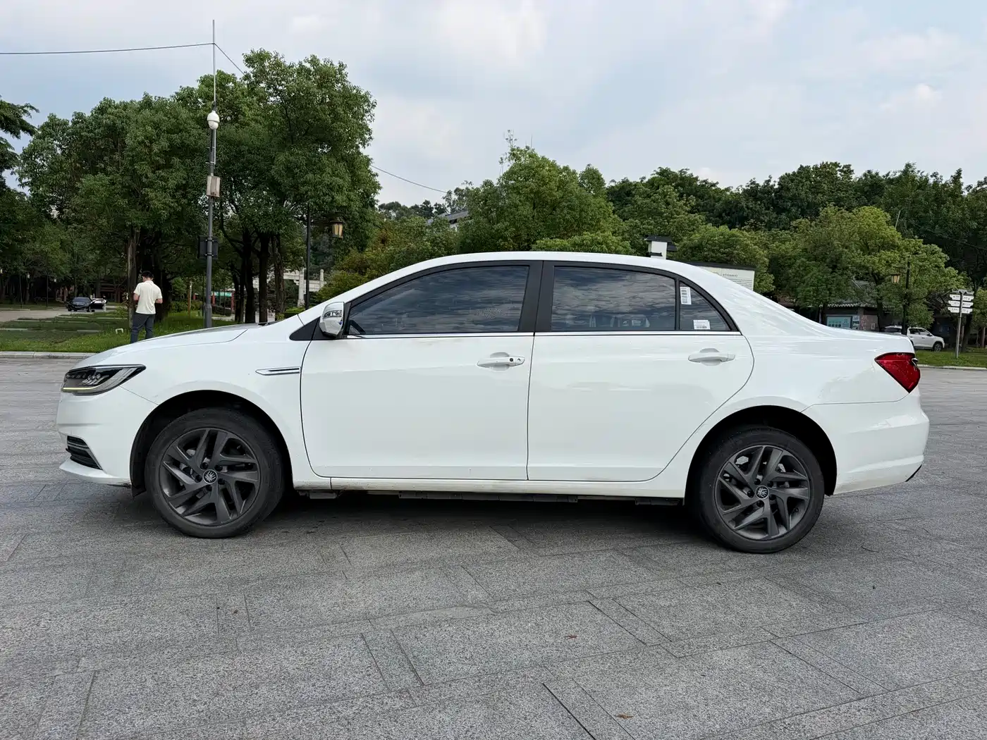 BYD Qin New Energy 2021 2019 Long Range Luxury Edition