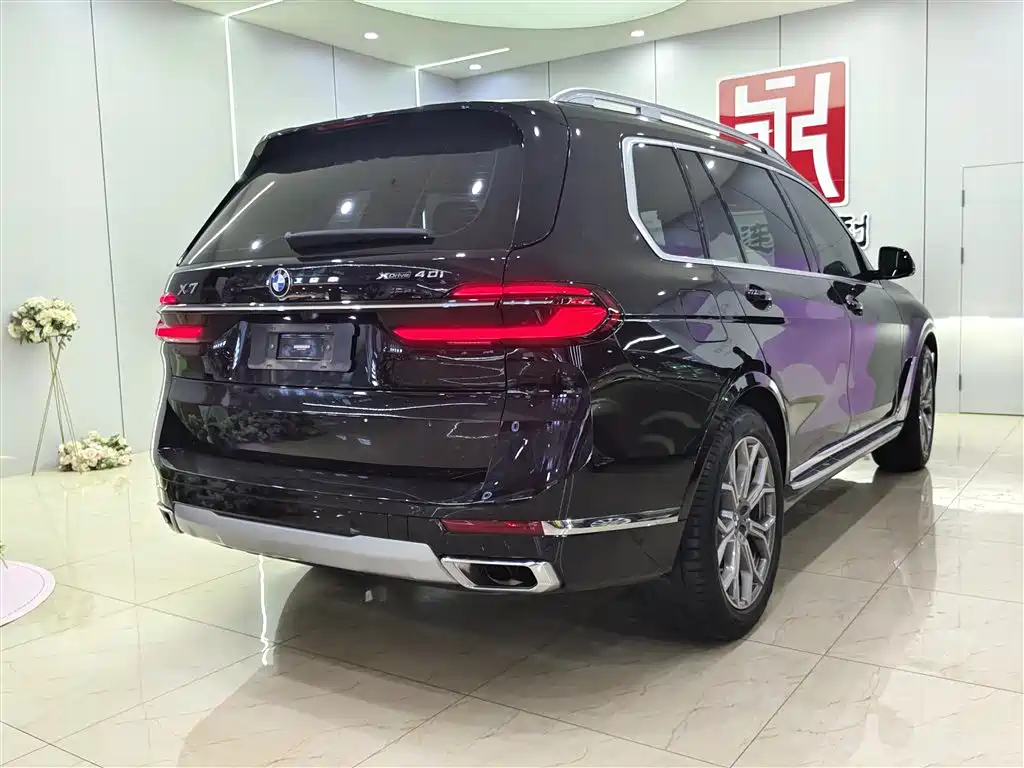 BMW X7 2023 xDrive40i Leading Luxury Package фото 4