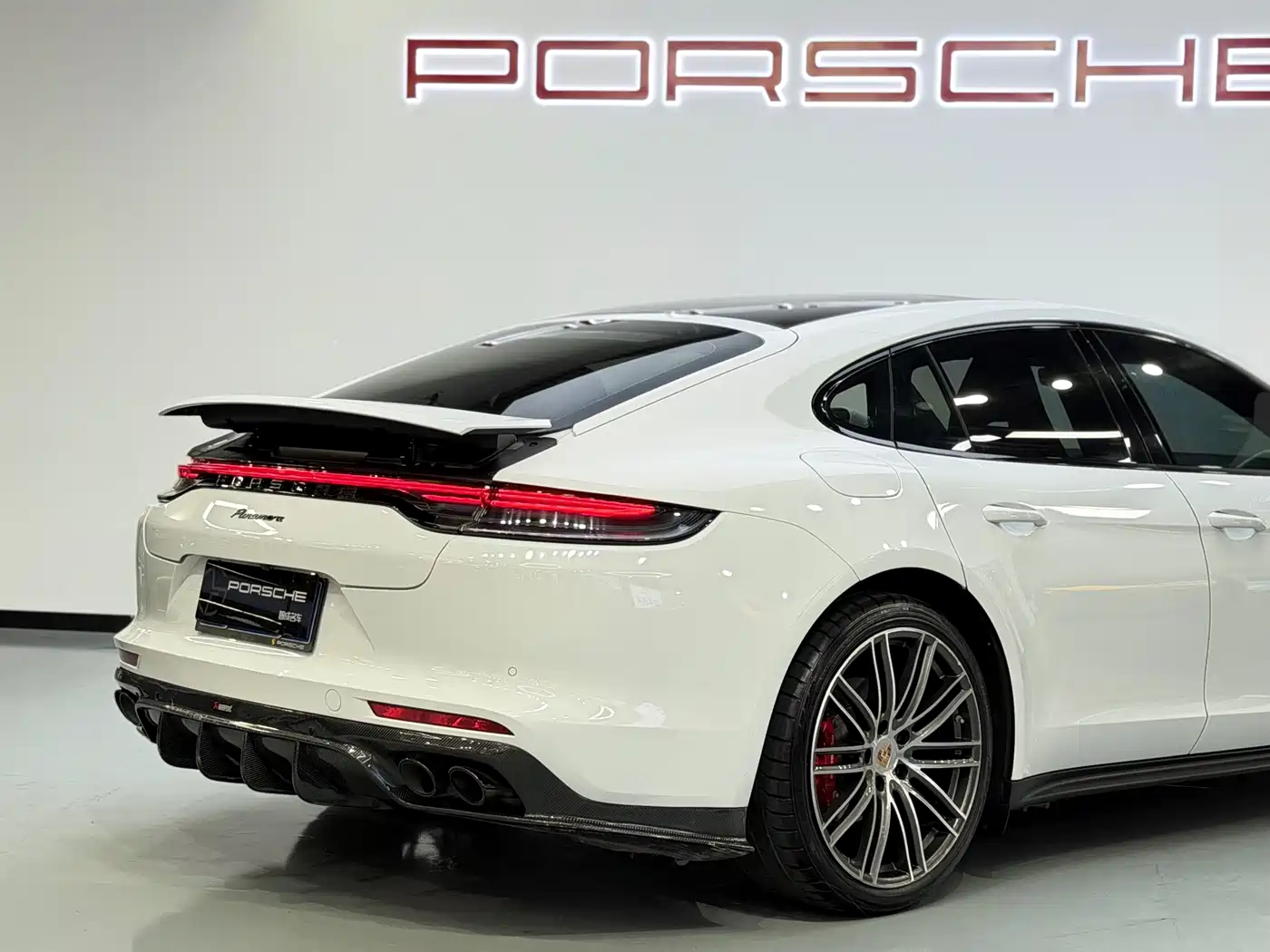 PORSCHE PANAMERA