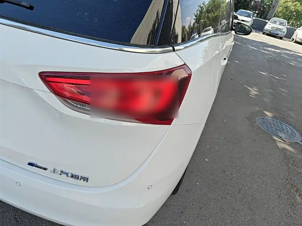 BUICK GL6