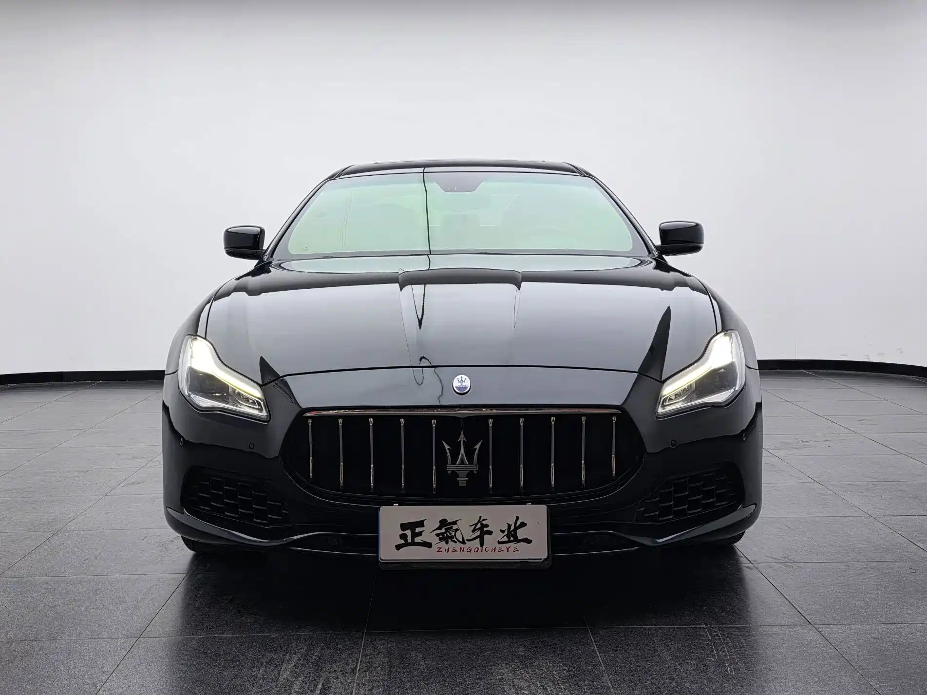 Photo 6 - Maserati Quattroporte