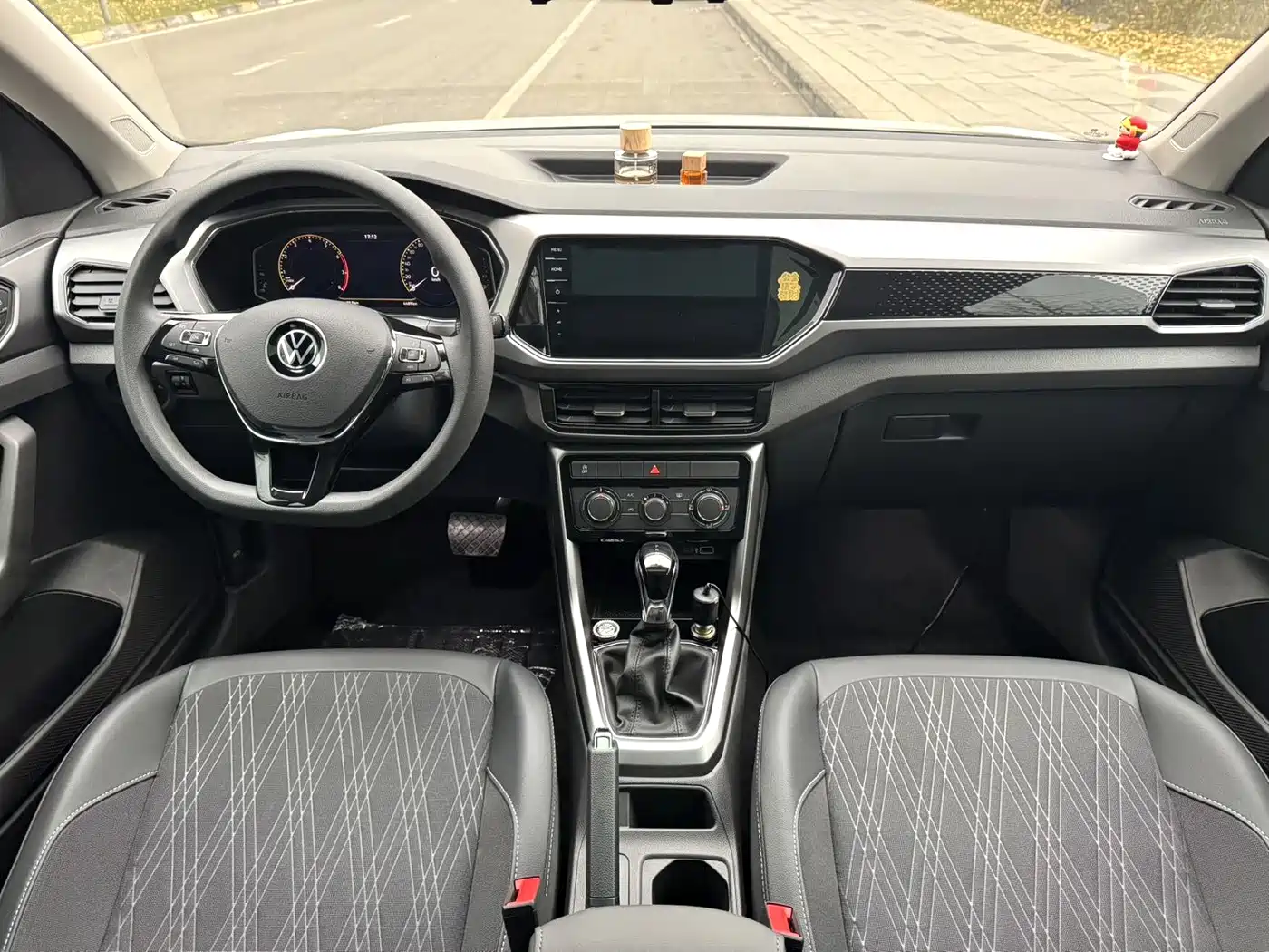VOLKSWAGEN TU KAI