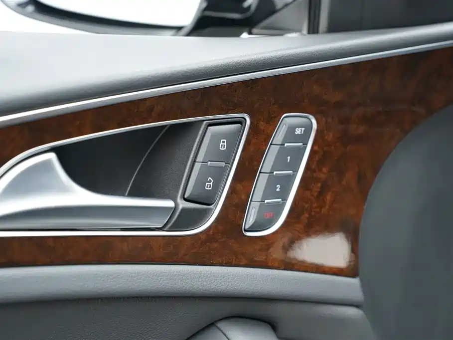 Audi A6L 2012 30 FSI Luxury фото 8