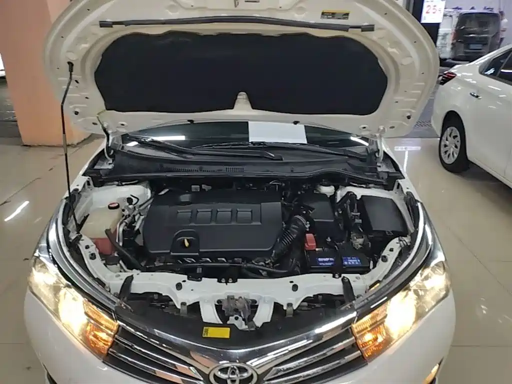 Toyota Corolla 2014 1.6L CVT GL-i Leather Edition фото 20