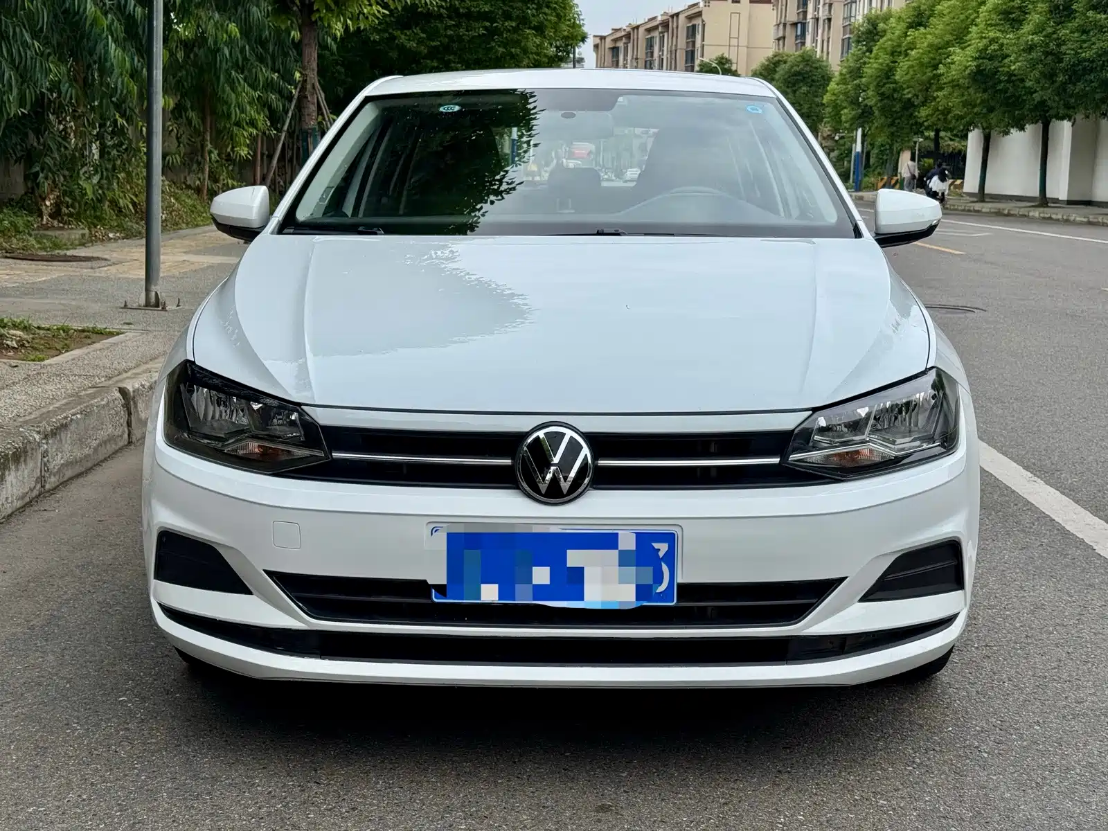 Photo 2 - Volkswagen Polo