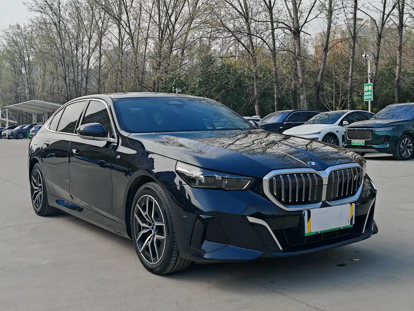BMW I5