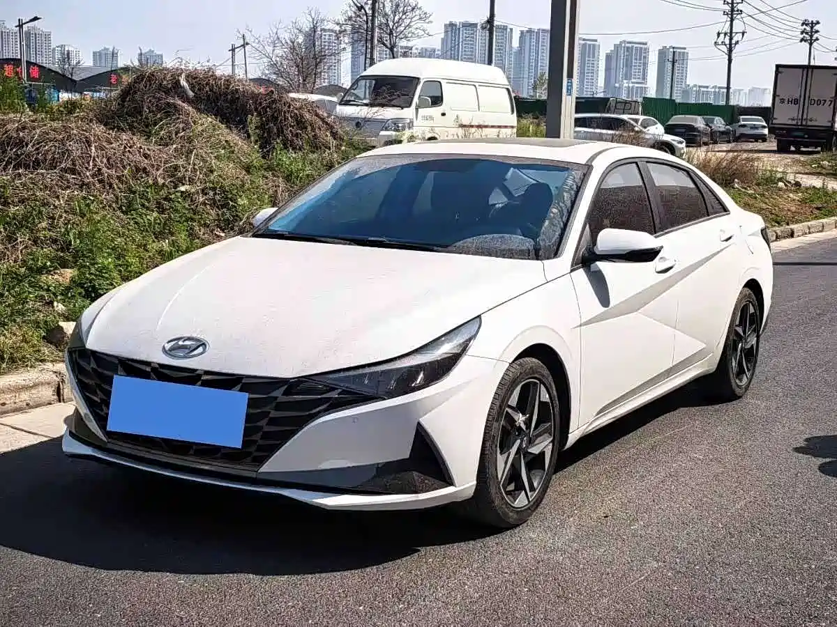 Hyundai Elantra 2021 1.5L CVT GLS Leading Edition
