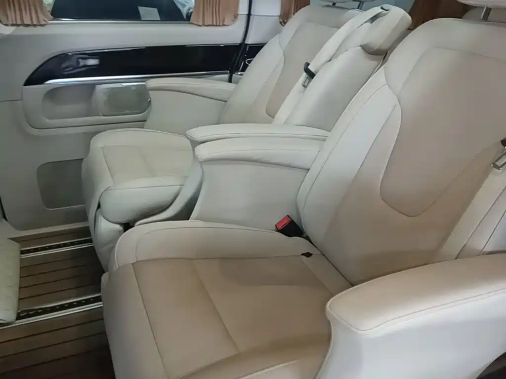 Mercedes-Benz V-Class 2017 2017 Model V 260 L Premium Extended Edition