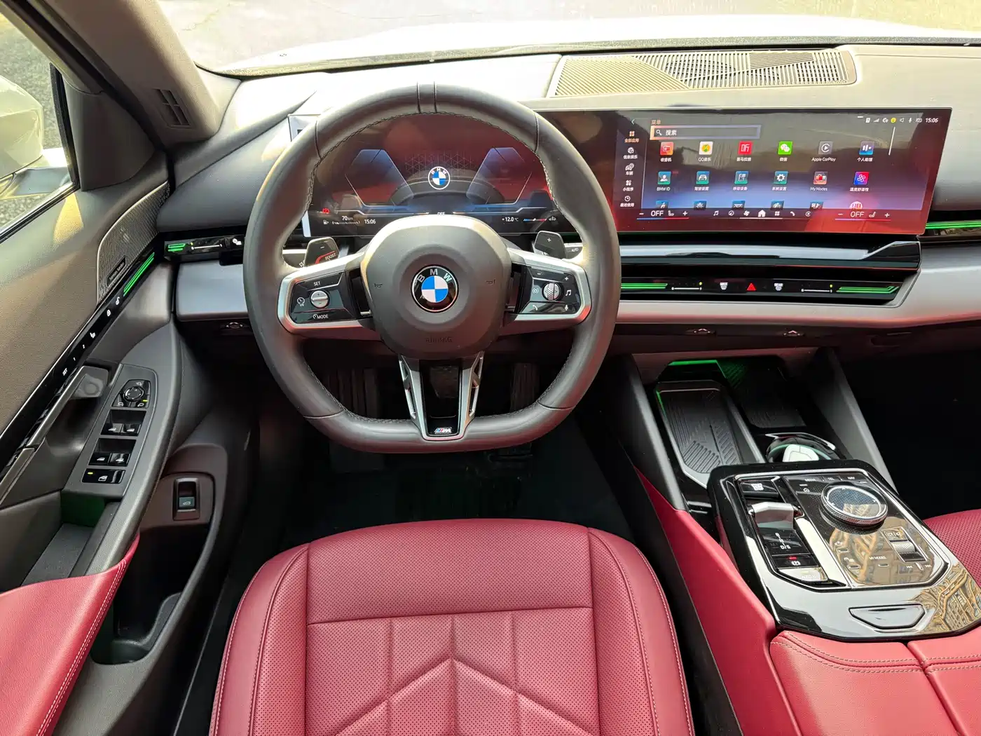 BMW 5 Series 2024 525Li M Sport Package фото 14
