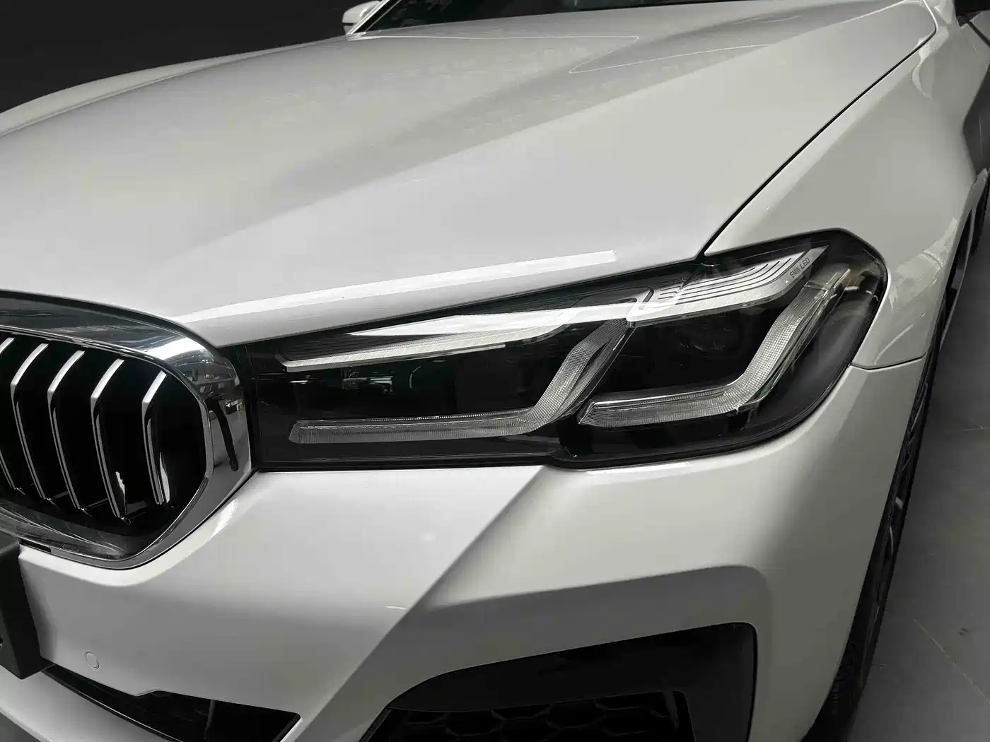 BMW 5 Series 2023 530Li Leading M Sport Package фото 7