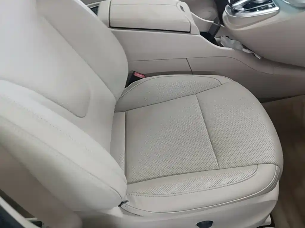 Mercedes-Benz V-Class 2017 2017 Model V 260 L Premium Extended Edition