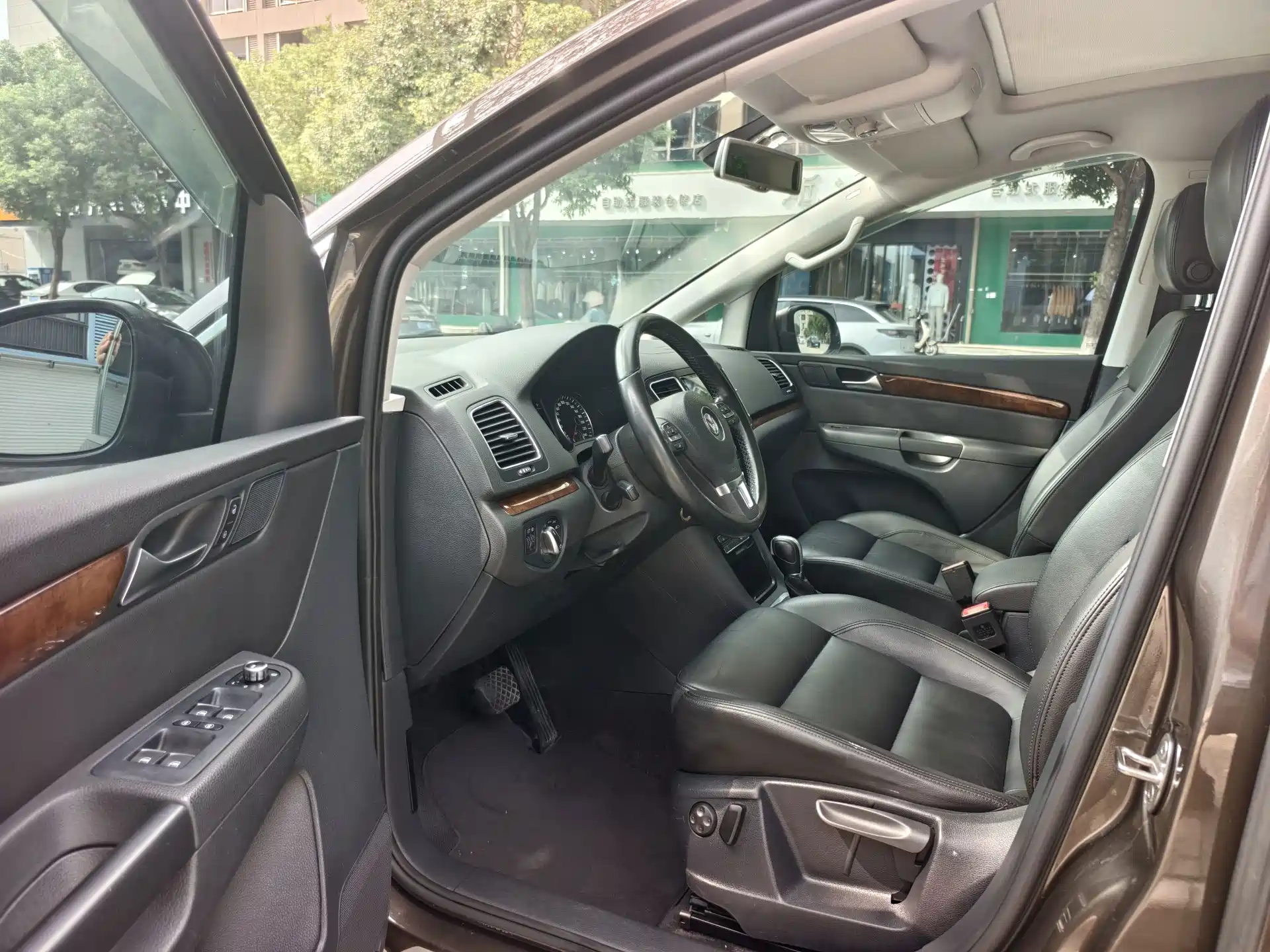 Фото 7 - Volkswagen Sharan