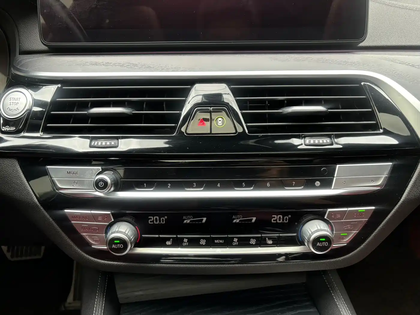 BMW 5 Series 2021 530Li Leading M Sport Package фото 18