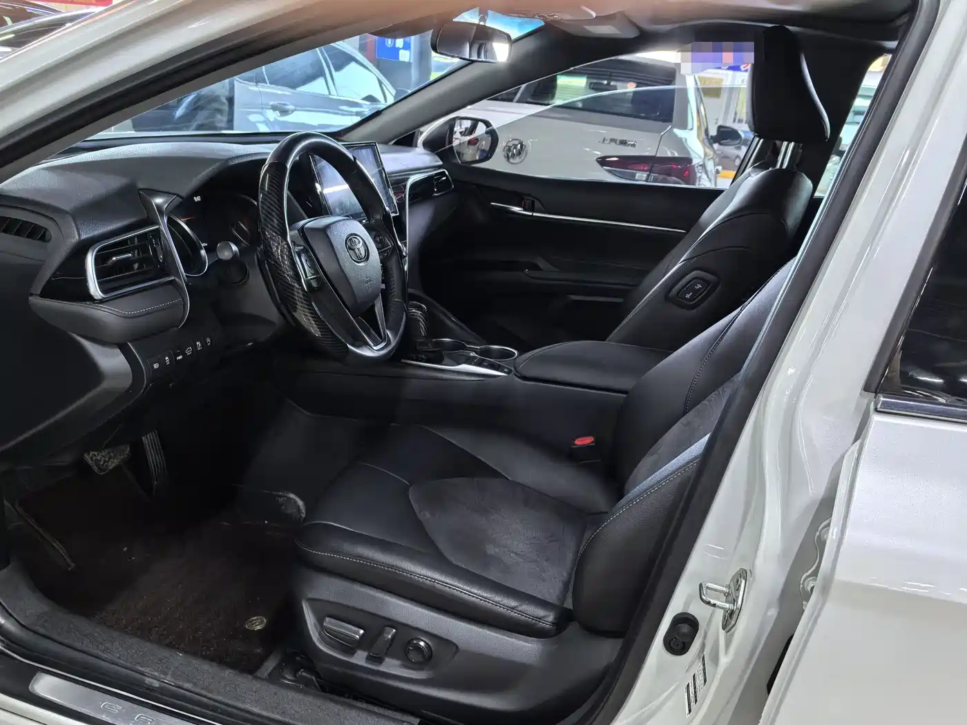 Toyota Camry 2022 2.0S Knight Edition фото 7