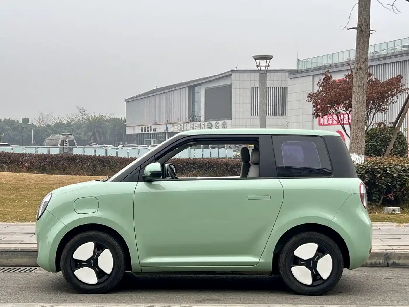 CHANGAN CHANGAN LUMIN