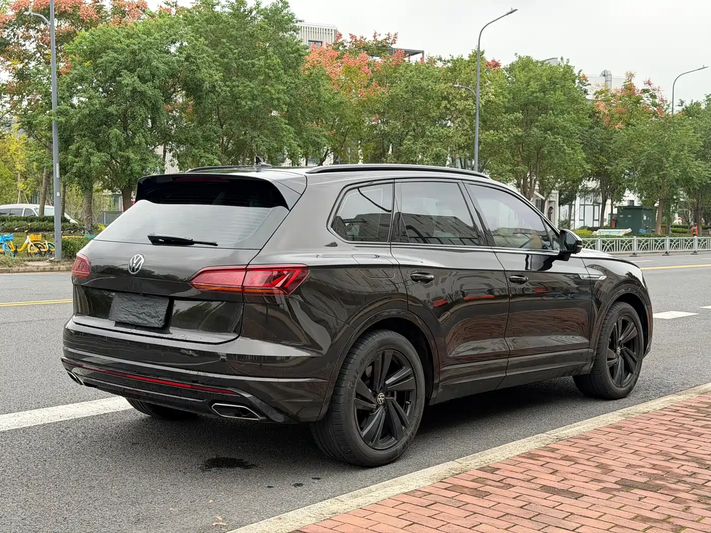Volkswagen Touareg 2021 2021 3.0TSI R-Line Classic Sport Package