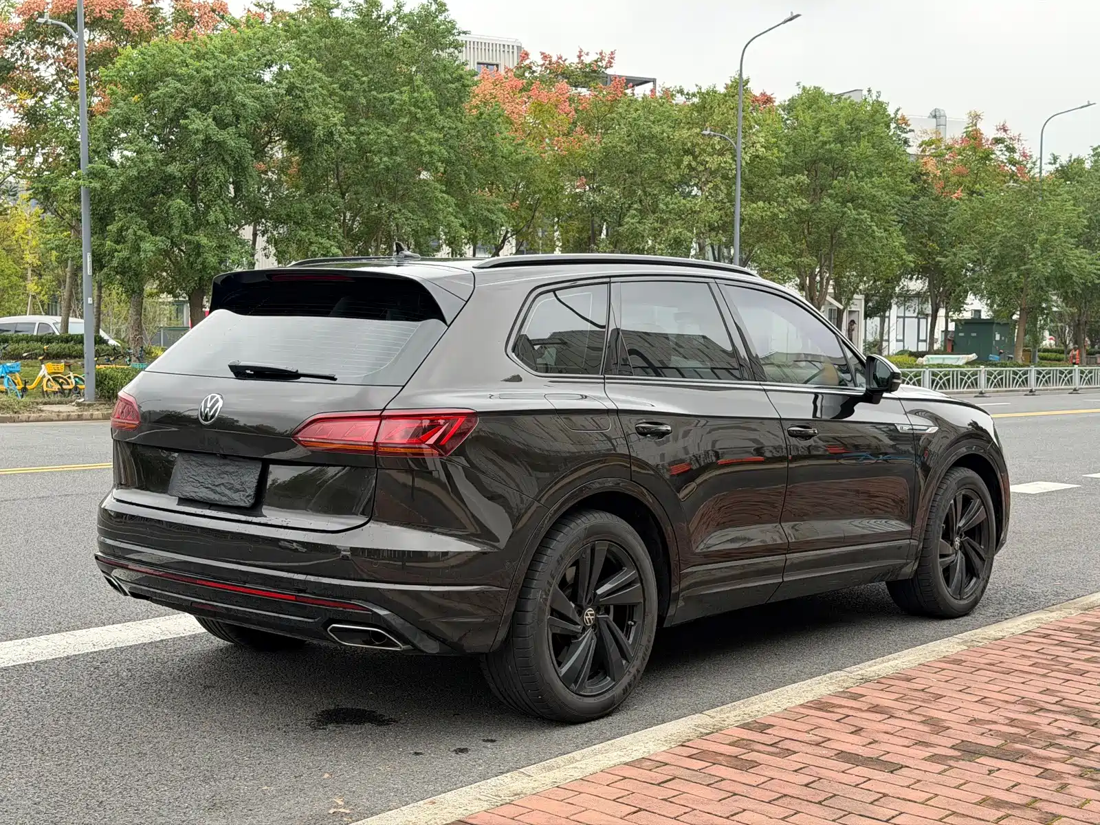 Фото 4 - Volkswagen Touareg