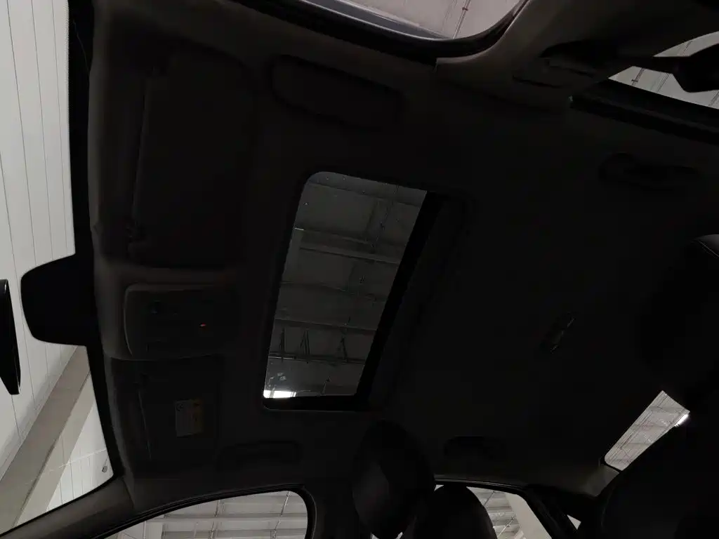 Citroën C4 C-Quatre 2017 2016 1.6L Automatic Luxury Model