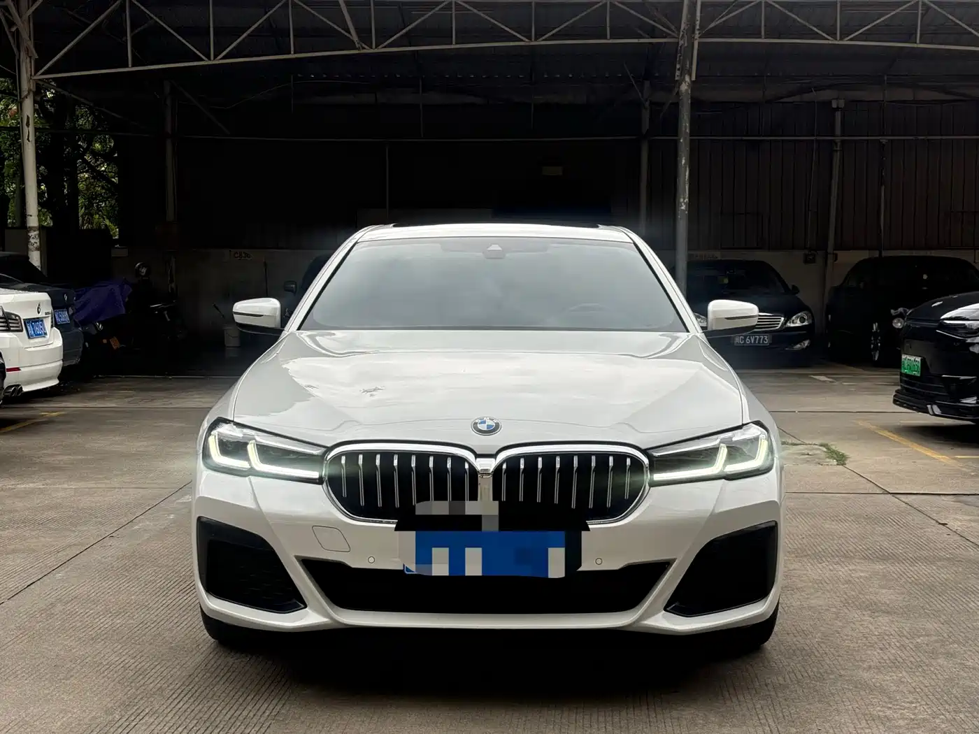 BMW 5 Series 2021 530Li Leading M Sport Package фото 2