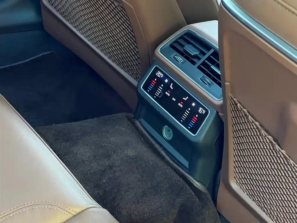 Audi A6L 2019 45 TFSI Premium Elegance фото 17