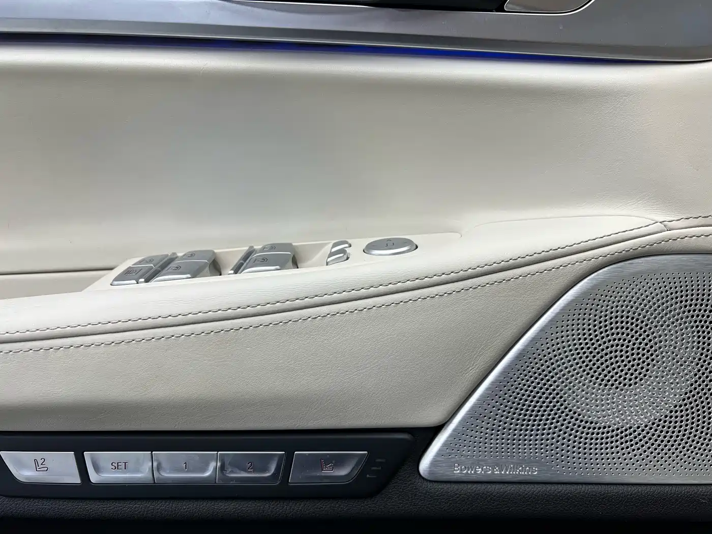 BMW 7 Series 2016 740Li Premium фото 6